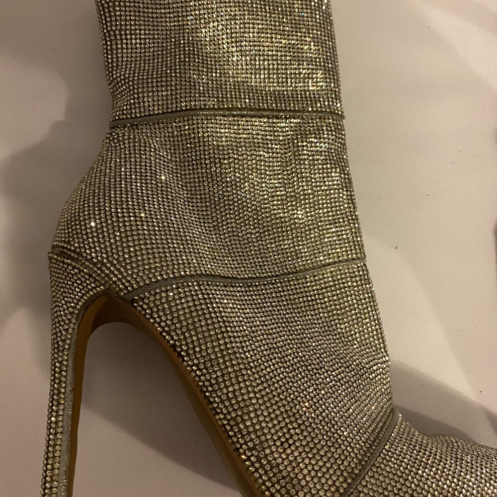 Steve Madden Silver Sparkling High Heel Boots Size 7M - Picture 3 of 16